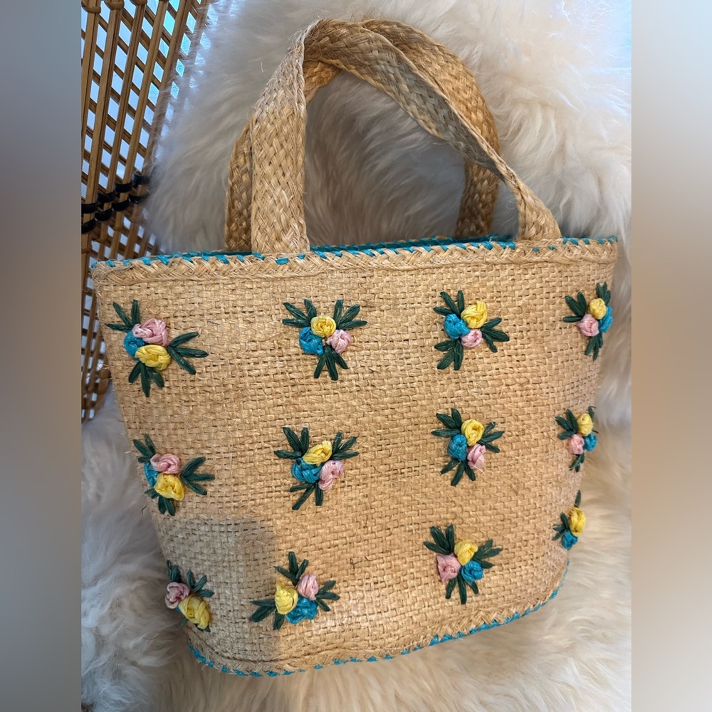 Vintage Handcrafted Floral Embroidered Rosettes Straw Tote